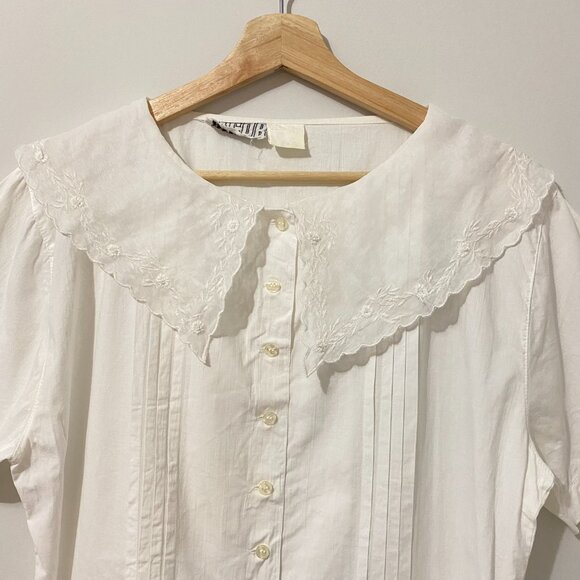 Vintage White Button Up Blouse Large Lace Collar Pleats Cottagecore Victorian - Picture 2 of 11